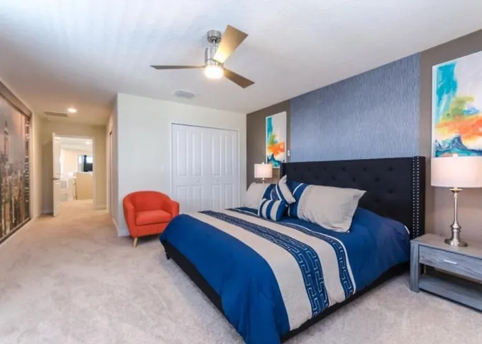 5 Bed Pool Home Multiple Bunks & Game Room! Villa